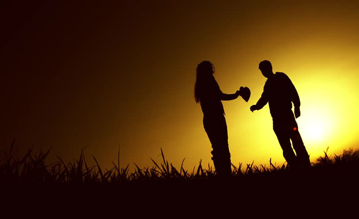 لن تصدقي ماذا فعل هذا الشاب بعد أن تركته حبيبته؟!.. فيديو